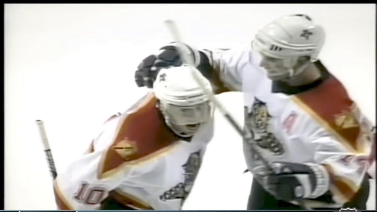 Pavel Bure scores a hat trick vs Avalanche March 3, 1999