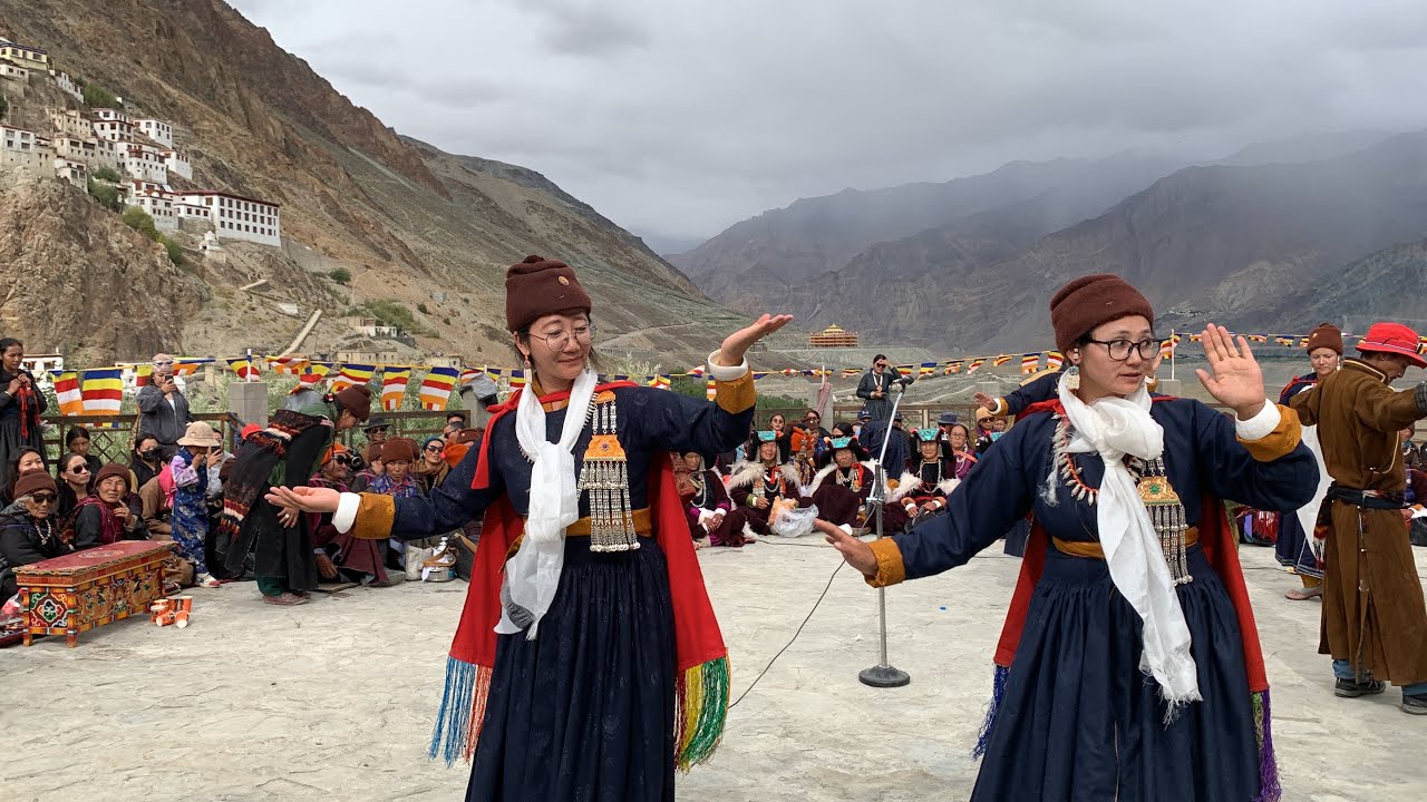 Another beautiful dance performance by karsha’s new marriage girls #zanskar