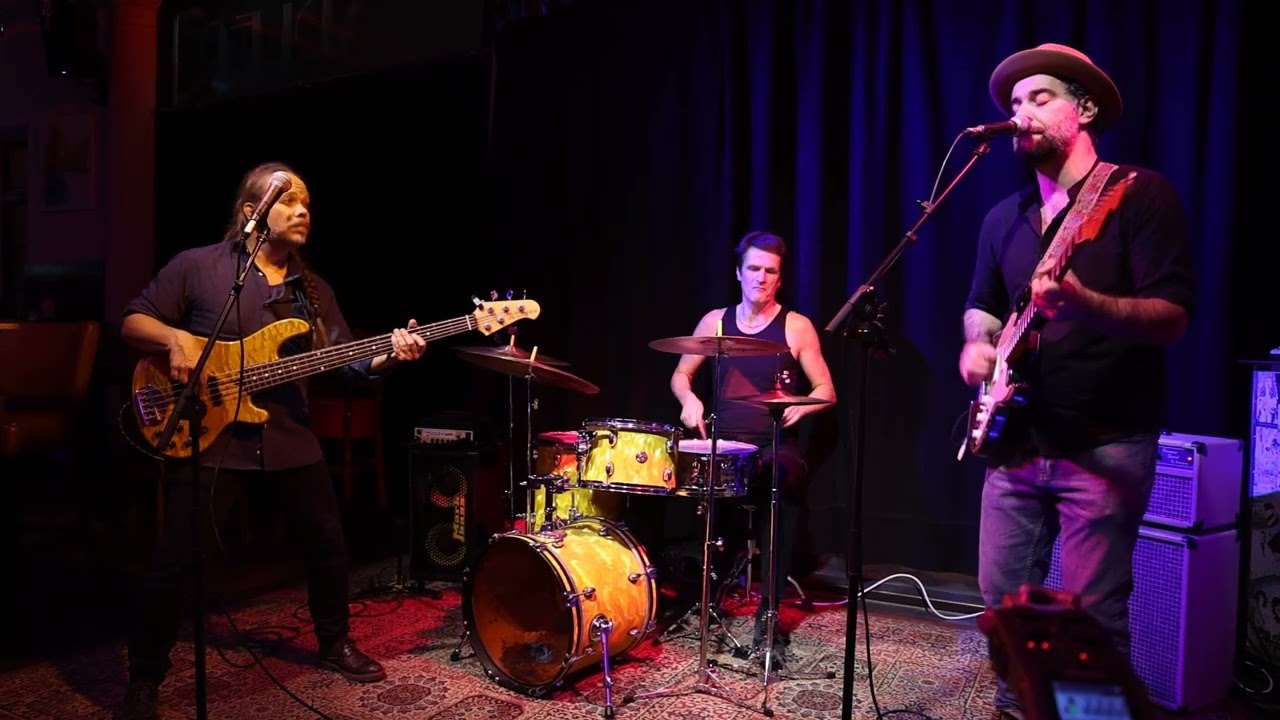 Darko Ignjatovic Trio - La Grange (Dusty Hill, Frank Beard and Billy Gibbons)