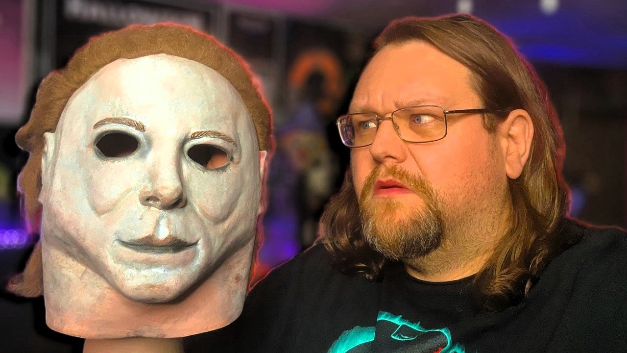 Распаковка маски Майкла Майерса NECA Deluxe Halloween 2