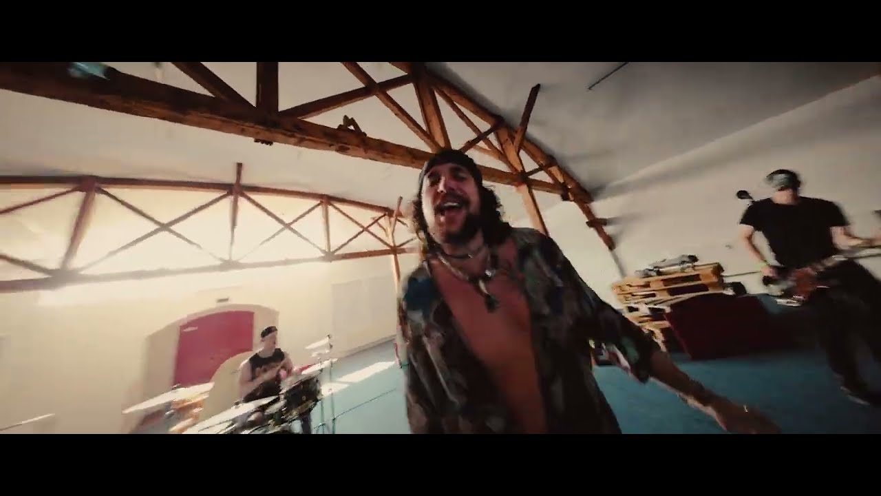 Airstrike - Rollercoaster