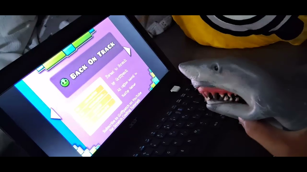 SB Movie: Shark Puppet Plays Geometry Dash!