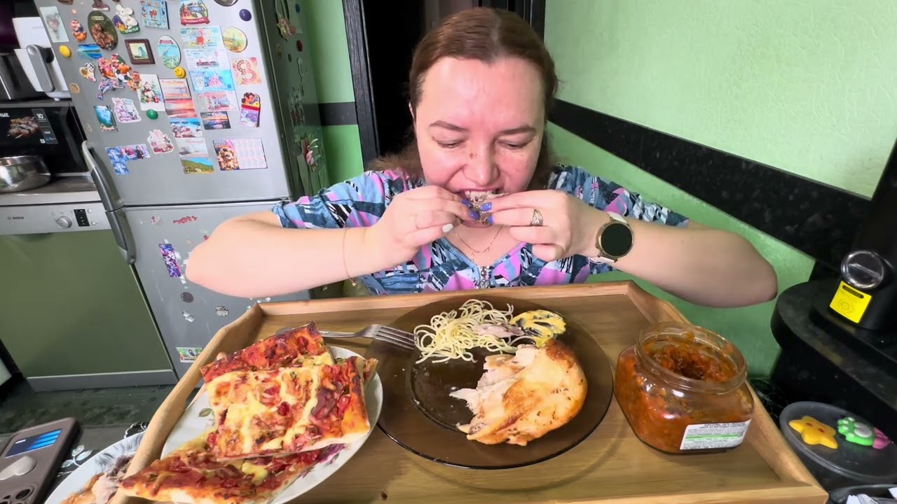 Курица гриль, спагетти, икра кабачковая #mukbang #еда #вкусно 