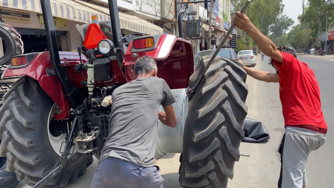 Arjan NOVO 655 NEW tractor 🚜 tyres changed