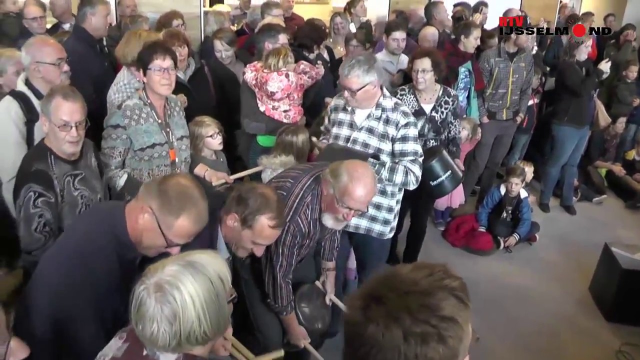 FLASHMOB OPENING STADSKAZERNE IN KAMPEN 29 OKT 2016