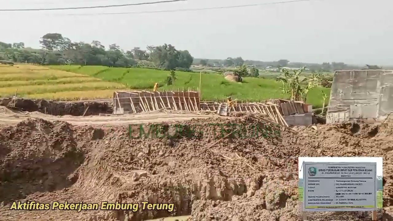 Magetan ; Kondisi Embung Terung 05-09-23 # masih dalam pengerukan serta pengecoran dinding embung