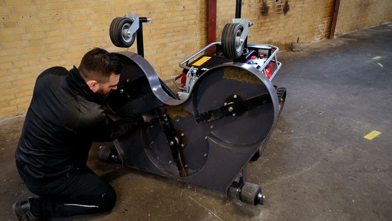 How to set Rotary Mower in Service Position | Serviceposition des Rotationsmäher | Rotorklipper