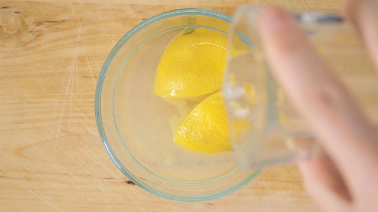 How to easily clean a microwave in minutes with no cleaning products
