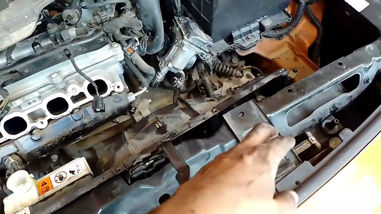 como desmontar ventilador a Hyundai accent 2017