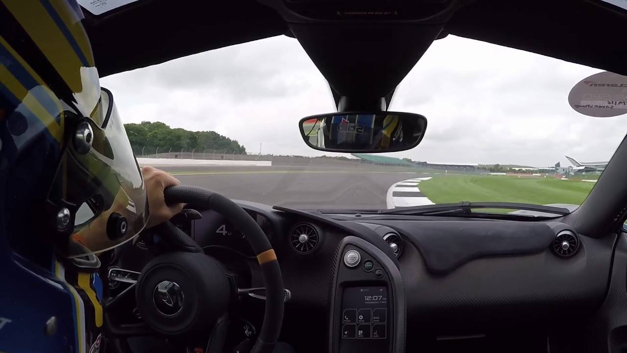 Mclaren P1 @ Silverstone