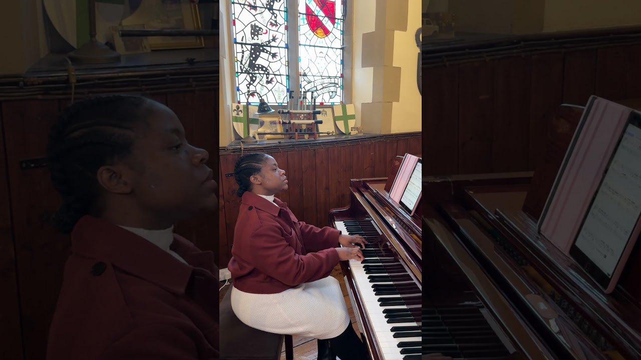 Greatest Love of All &ndash; Piano (opening Melody)