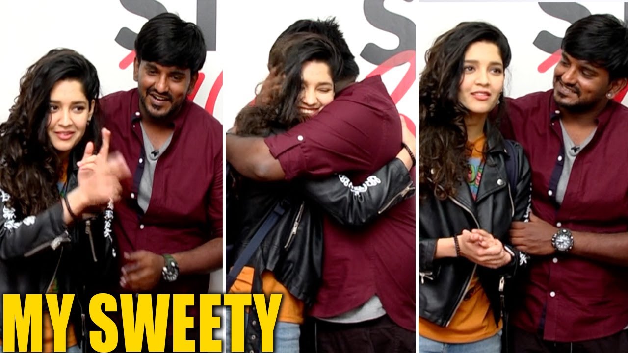 Ritika singh and Director Ashwath Marimuthu fun-filled interview | Oh My Kadavule- Filmibeat Tamil
