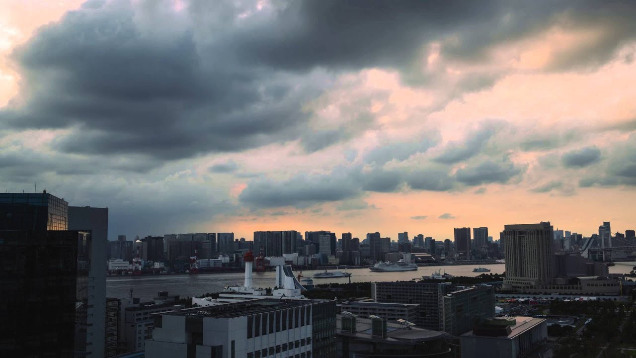 Summer Clouds over Tokyo