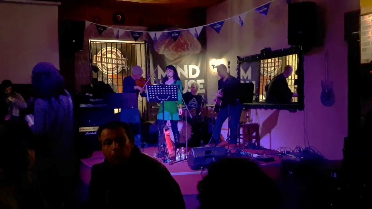 Coirë live - Suil a ruin (celtic music)