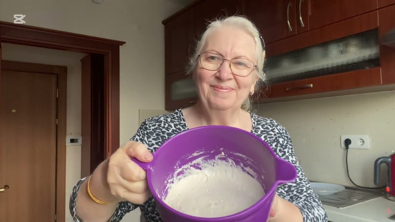 Püf noktalarıyla anlattığım ekşi mayalı ekmek videom kanalımda yayında. @eminemutfaktaa