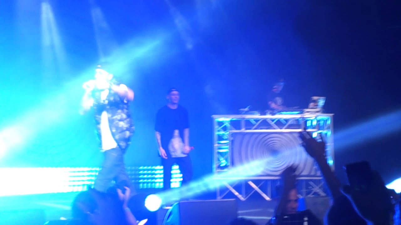 Fabri Fibra ft. Nitro, Clementino - Felice Per Me, Chimica Brother / Live @ Alcatraz Milano