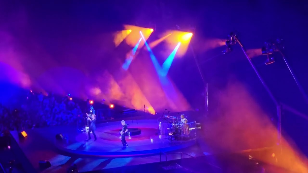 U2 performs Ultra Violet (Light My Way) at The Sphere