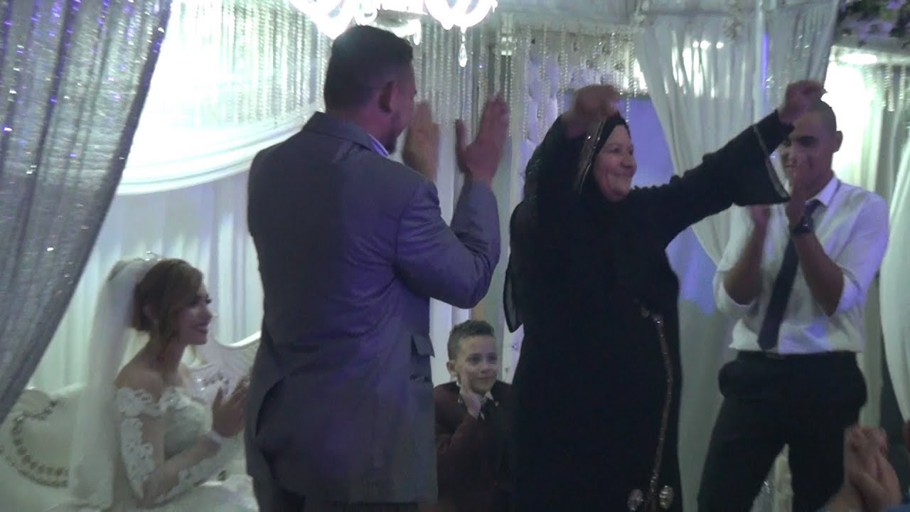 شوف ام العريس عملت ايه فى اغنية 