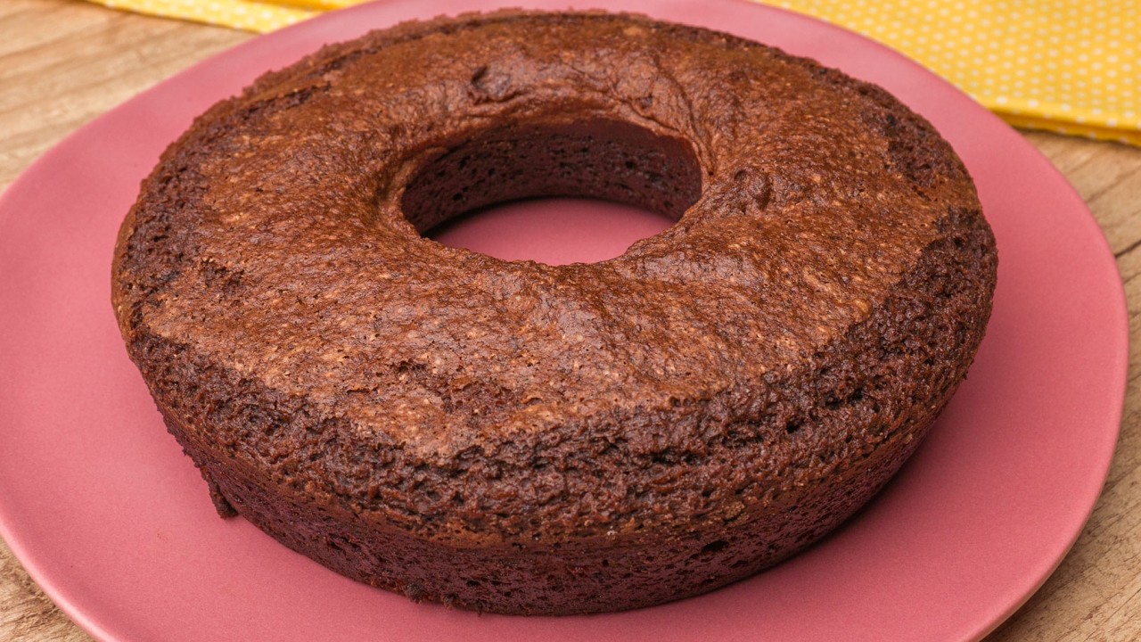 BOLO DE CHOCOLATE COM ÁGUA COM GÁS SEM OVO, ÓLEO OU LEITE ECONÔMICO | Cook'n Enjoy 1617