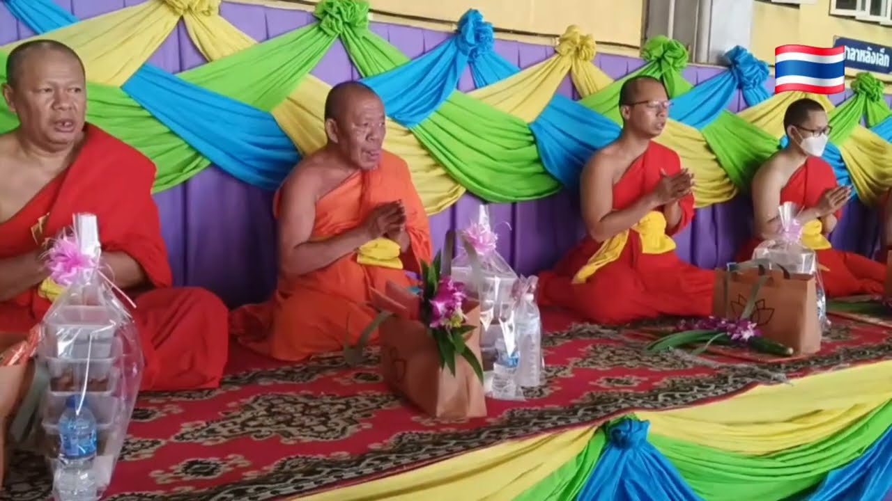 【タイのお寺でのひととき】