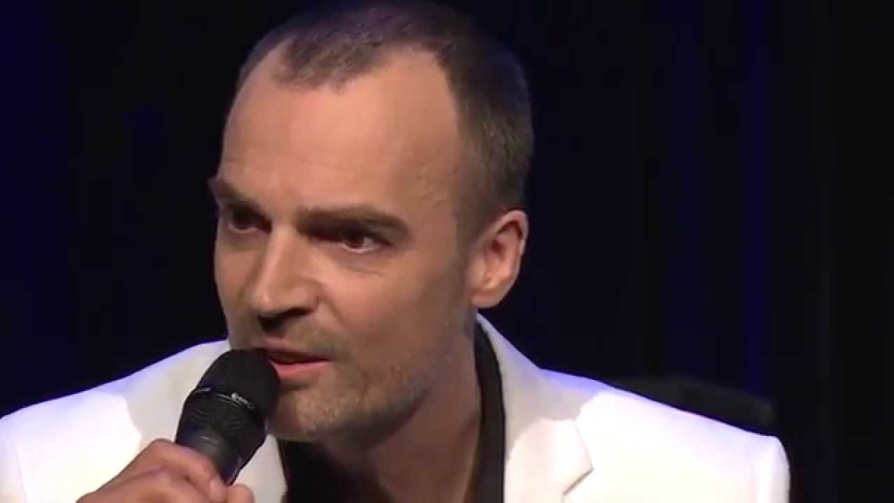 Rolf van Rijsbergen zingt 