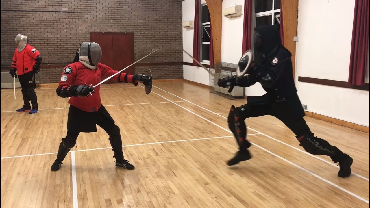 Sword & Buckler Sparring - Esther vs Jordan