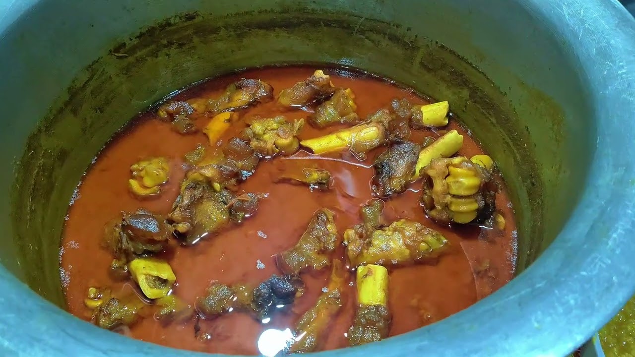 পূর্বাচলে  ভাইরাল বিরিয়ানি ও খিচুড়ি দোকান 