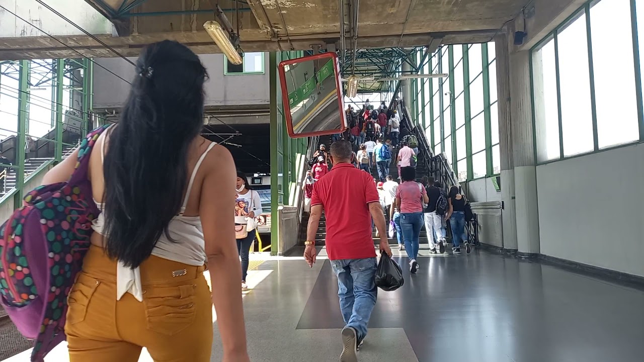 SEXTA  ESTACION DEL METRO DE MEDELLIN COLOMBIA .