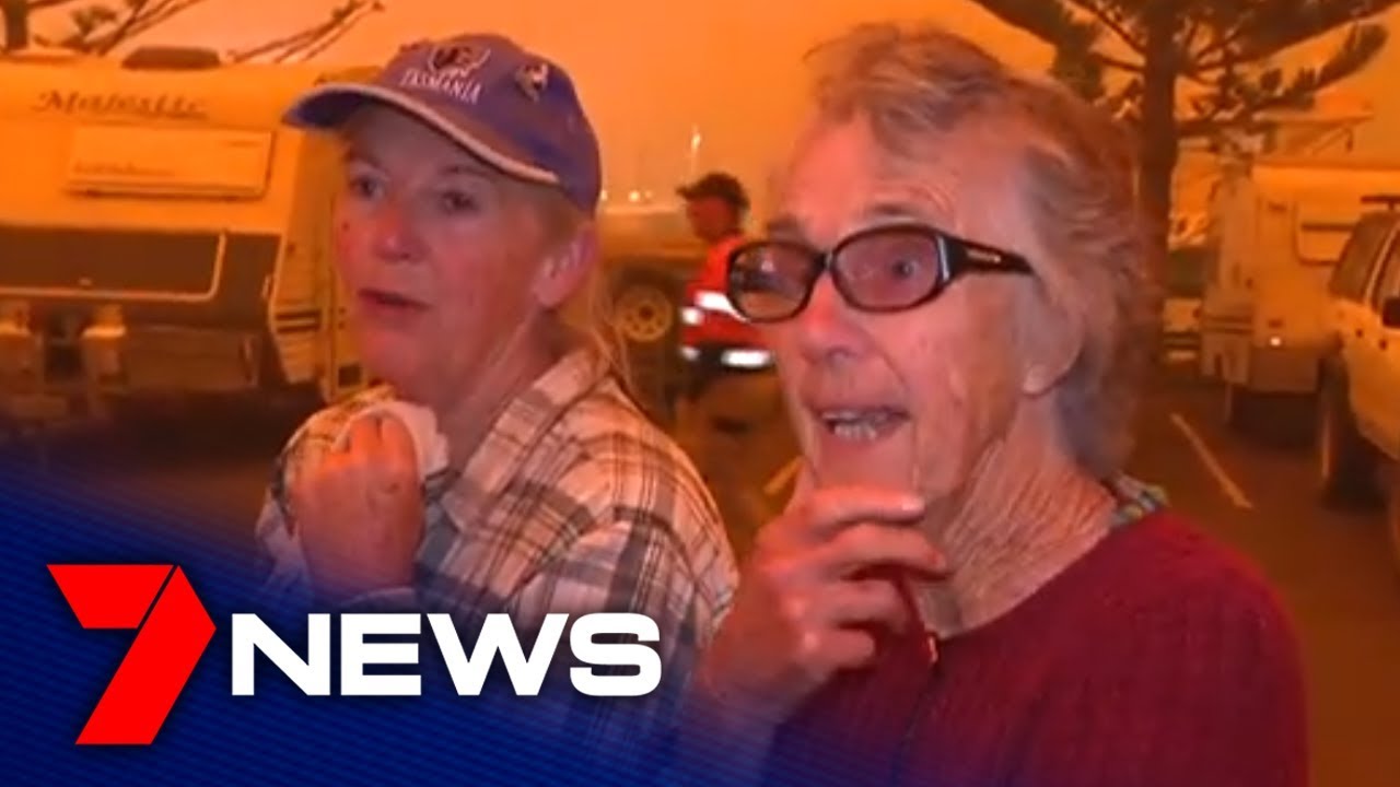 Daylight lost in Eden as bushfire burns nearby - 7NEWS coverage Sunday 5th January 2020 | 7NEWS