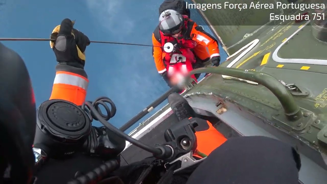 Força Aérea: Resgate a bordo de um pesqueiro