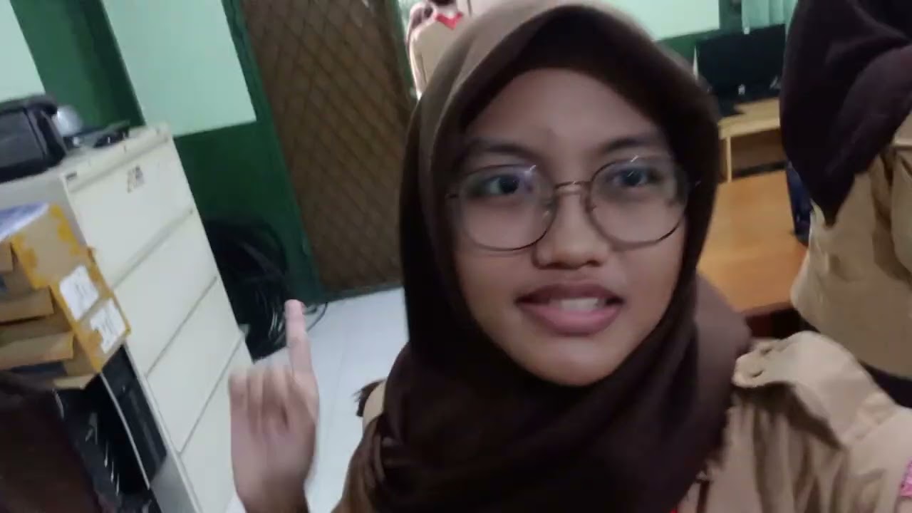 vlog rusuh lab