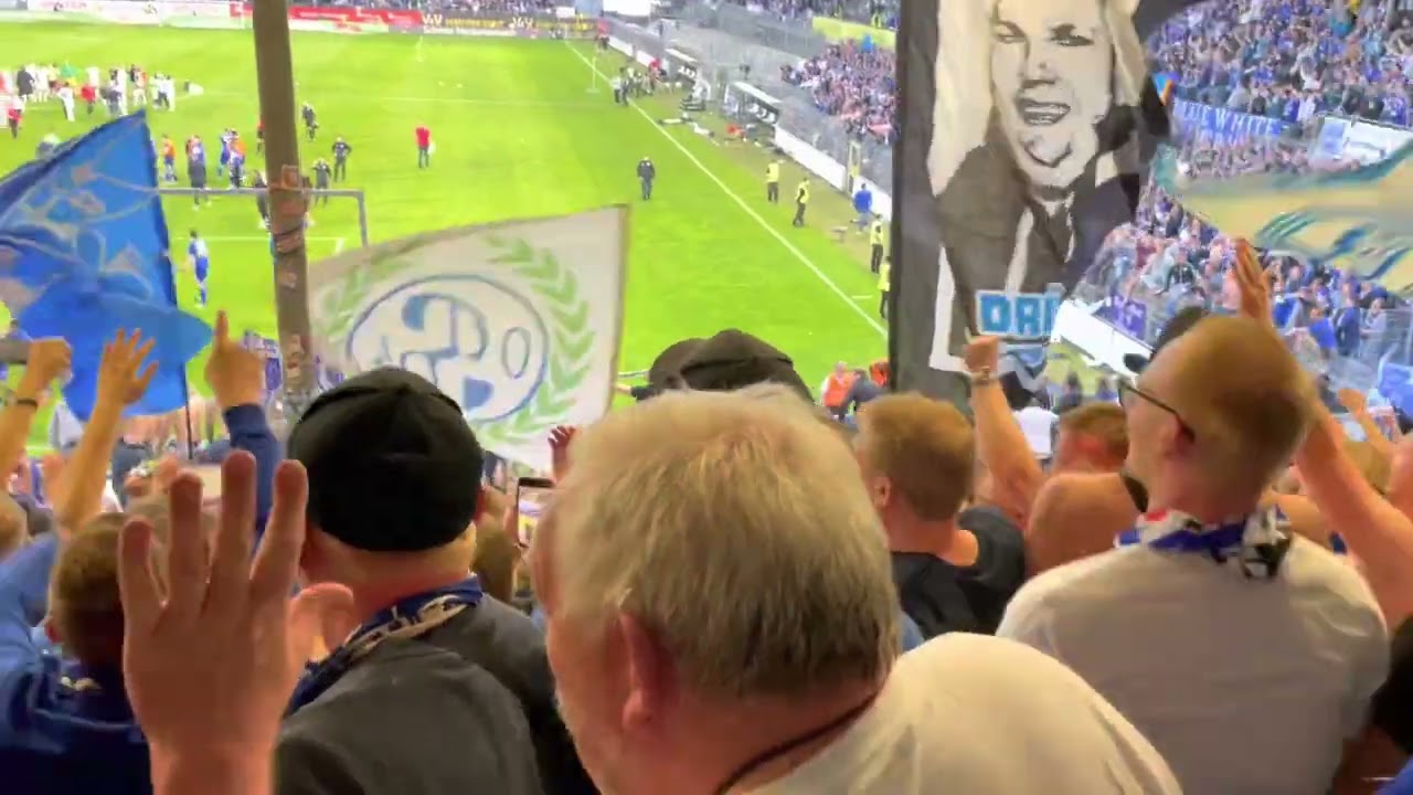 SV Sandhausen 1:2 FC Schalke 04 - Auswärtssieg - Stimmung - Jubel - 29.04.2022