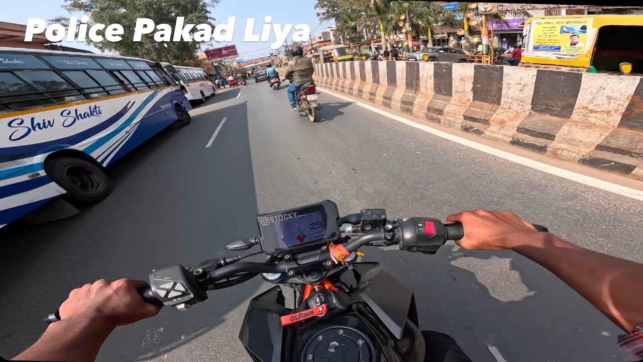  Police Pakad Liya Guye 5000 Ka Chalan Kat Diya Guye 👮