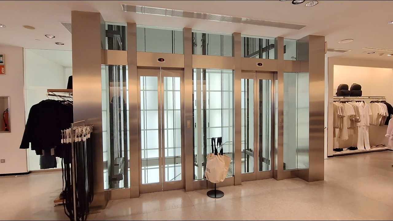 Espectaculares ascensores Orona TDS - Tienda Zara, calle comercial Triana, Las Palmas de GC / España