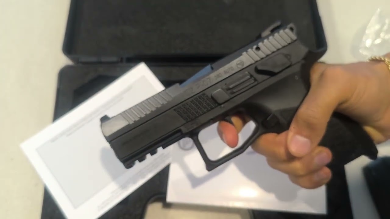 UNBOXING DE PISTOLA CZ modelo P07 Cal. 380