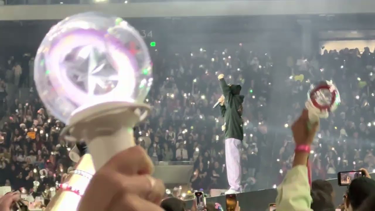Fam - Stray Kids Maniac Encore in LA day 2 (2023.04.02)