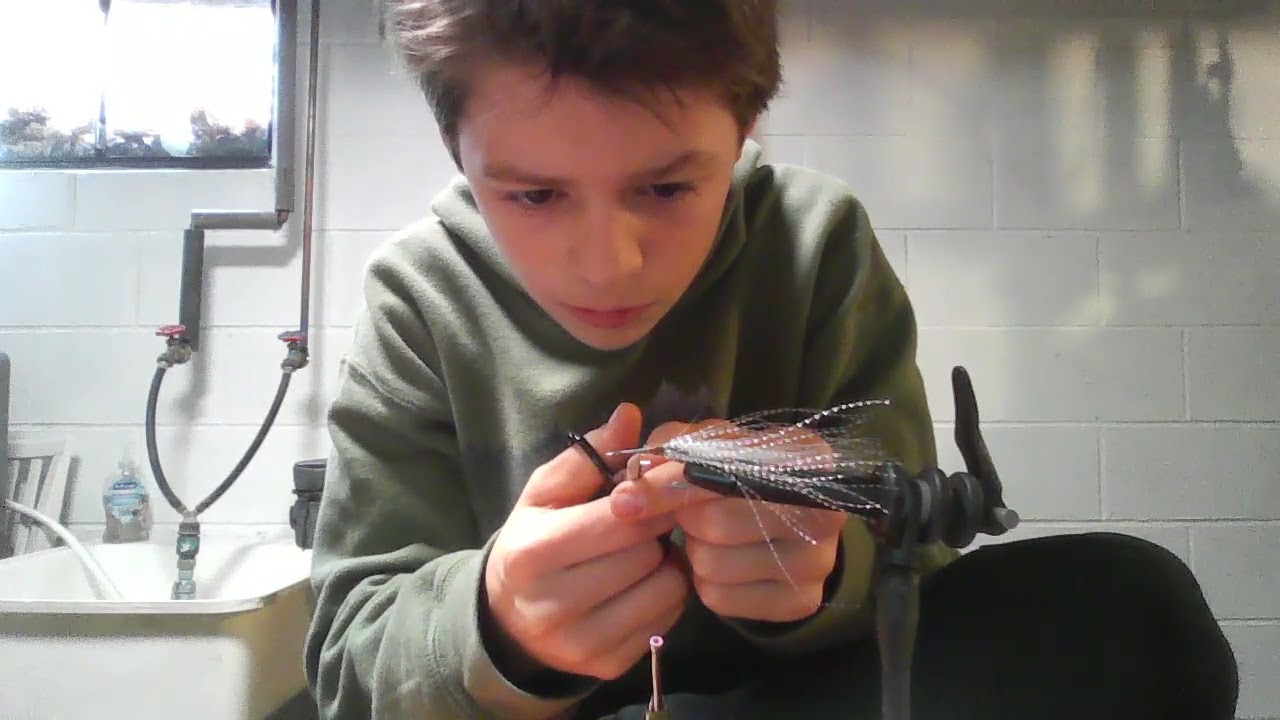 How to make a good fly for bass fishing