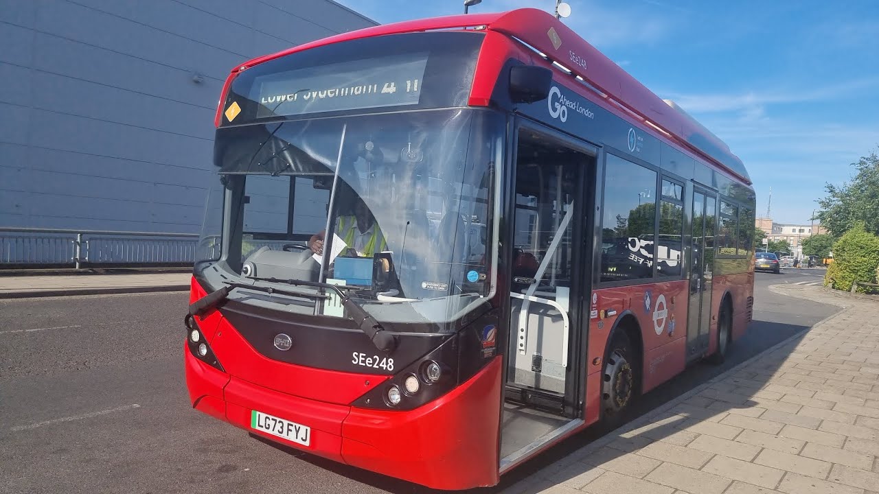RDS EP7: FRV. Metrobus London Bus Route 450: West Croydon - Lower Sydenham. E200MMCEV SEe248 LG73FYJ