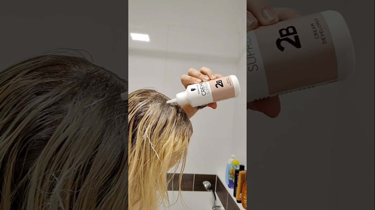 Po prv&yacute;kr&aacute;t som si touto farbou farbil vlasy #schwarzkopf #CremeSupreme