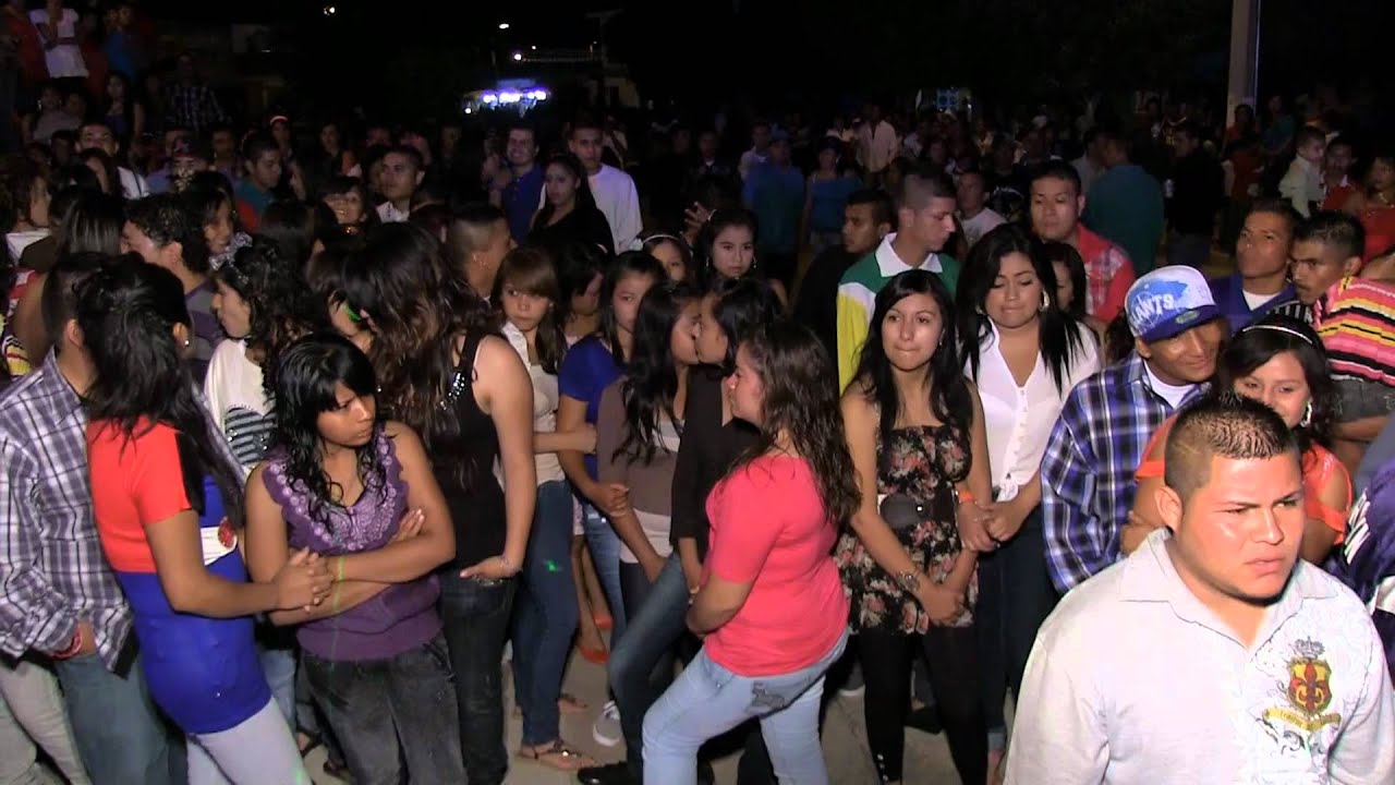 Sonido La Cumbita En La Fiesta De San juan  de Otates 25 de Junio 2012 Primera parte.m2t