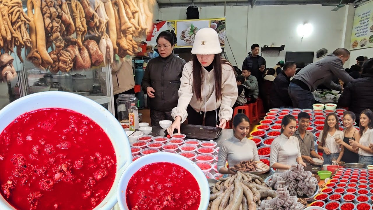 Sáng Sớm Đi Ăn Cháo Lòng  Tiết Canh 25K – Tô Nào Tô Nấy Đầy Ú, Đông Không Có Chỗ Ngồi