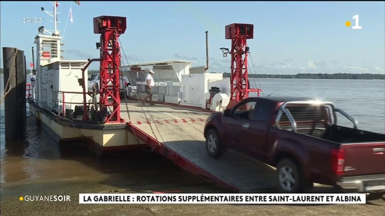 Transport maritime : le bac La Gabrielle tourne à plein régime entre la Guyane et le Suriname