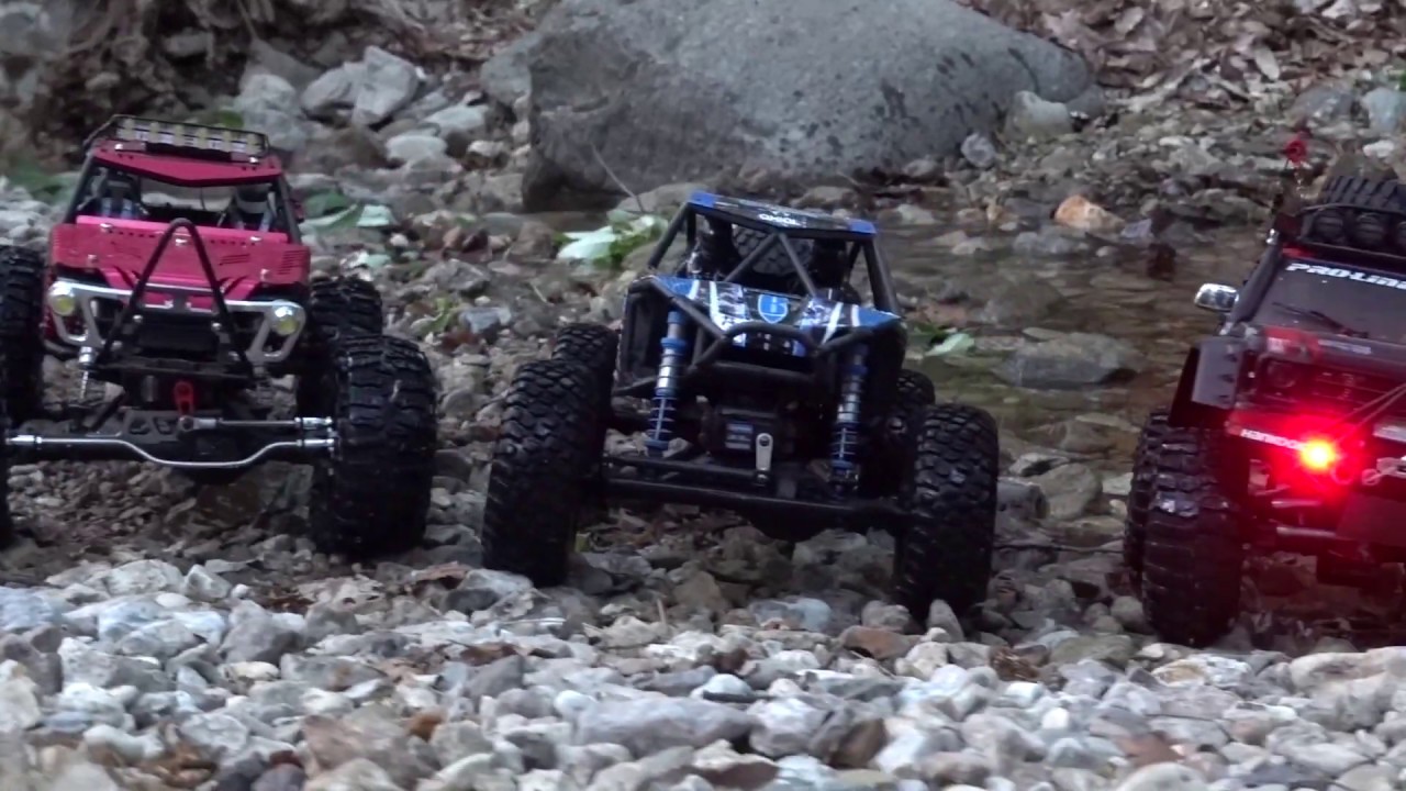 RR10 Bomber / Gmade BOM / Axial Wraith / Rock Crawling Creek and Trailing