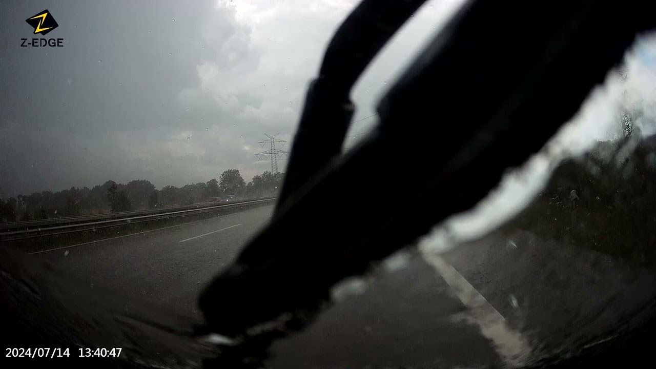 Kurzer heftiger Regenschauer A1 Bokel-Bremen
