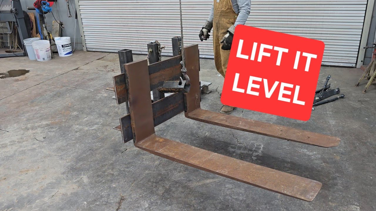 Lifting device for the tractor forks rig