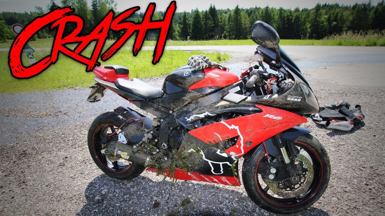 2 RIDERS CRASH on WET ROAD @120 km/h