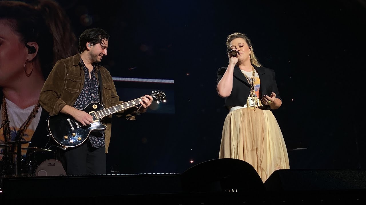 Kelly Clarkson - A Moment Like This (8/19/23) chemistry - Las Vegas residency Bakkt Theater @ PH