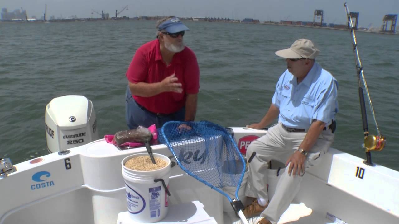 Basic methods of chumming when fishing - Captain Bouncer Smith - IGFA Video Tutorial