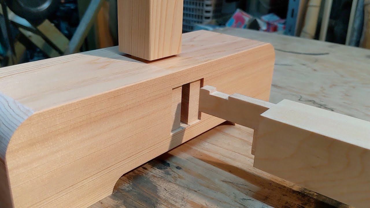 Making a little fence　宮大工が職人技で作る柵の動画