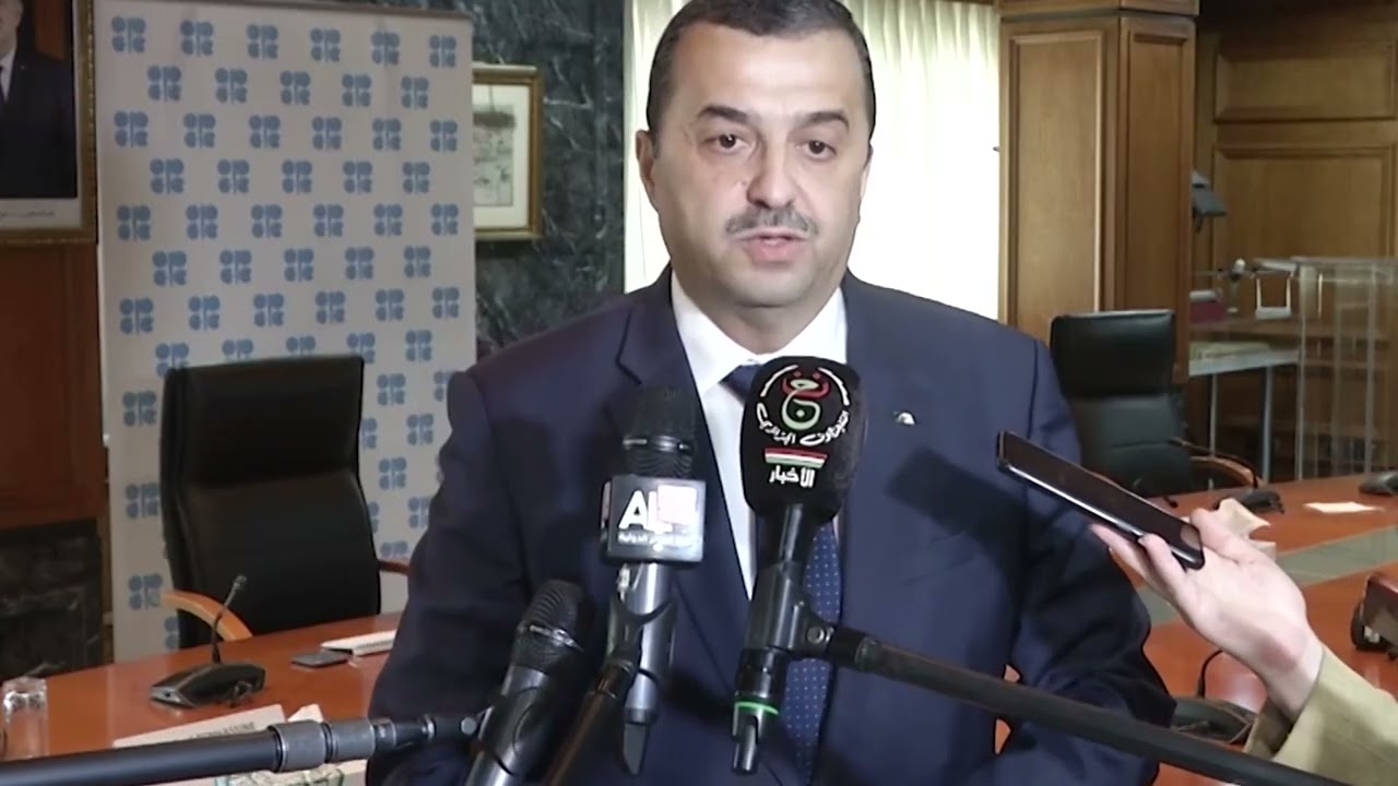 وزير الطاقة والمناجم محمد عرقاب في زيارة للمقر الجديد